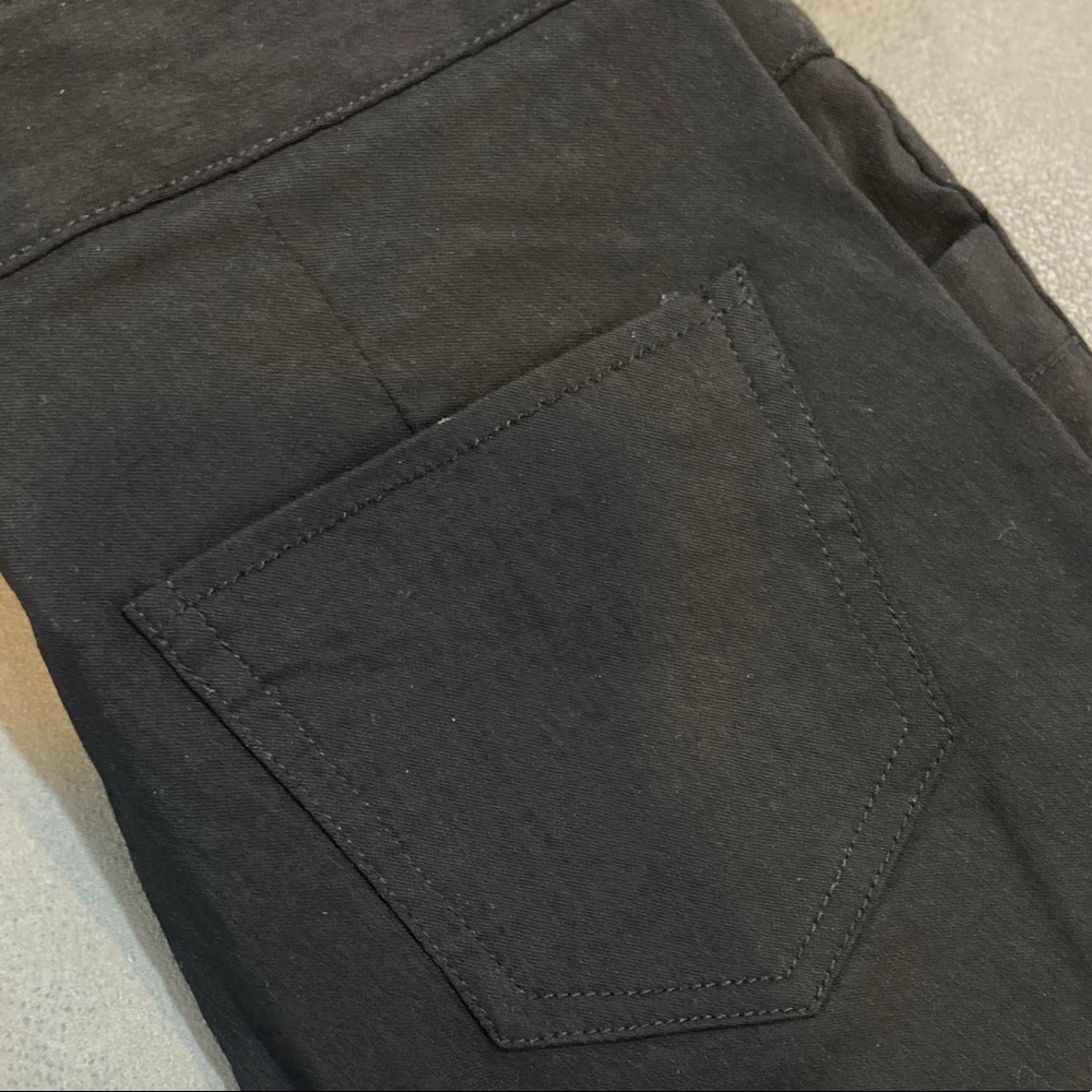 Black leggings